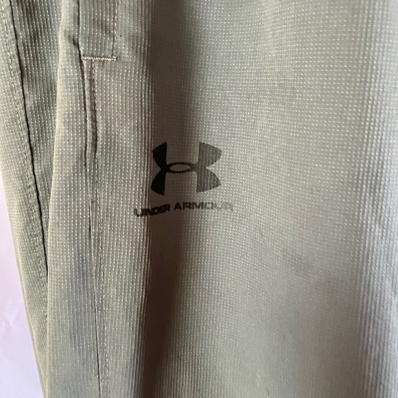 Red Henley Shirt and Gray Pants Set - Picture 9 of 16